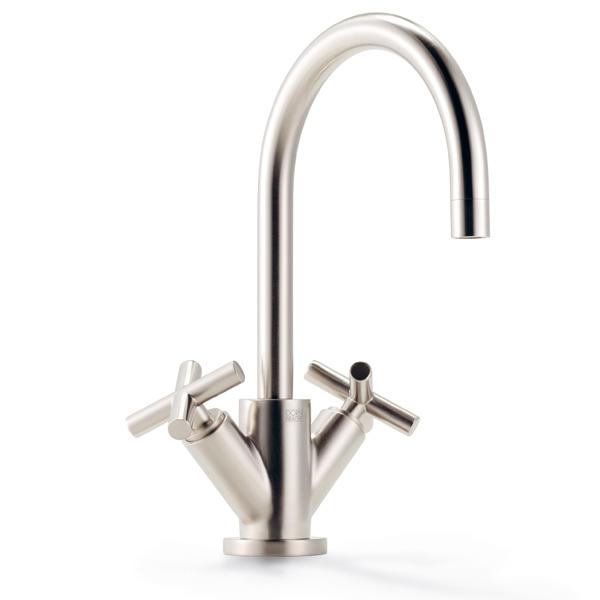 Tara von Dornbrach in Platin